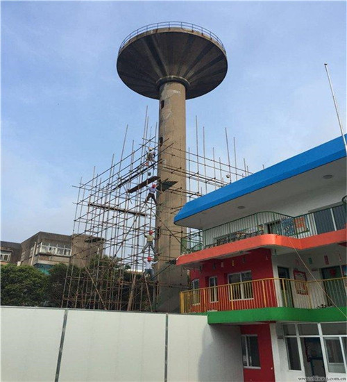 水塔拆除公司確保安全 環(huán)境與人類共存